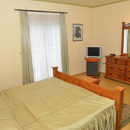 Hotel Venezia אימוטסקי מראה חיצוני תמונה