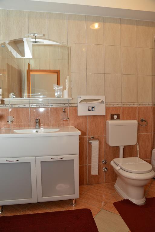 Hotel Venezia אימוטסקי מראה חיצוני תמונה