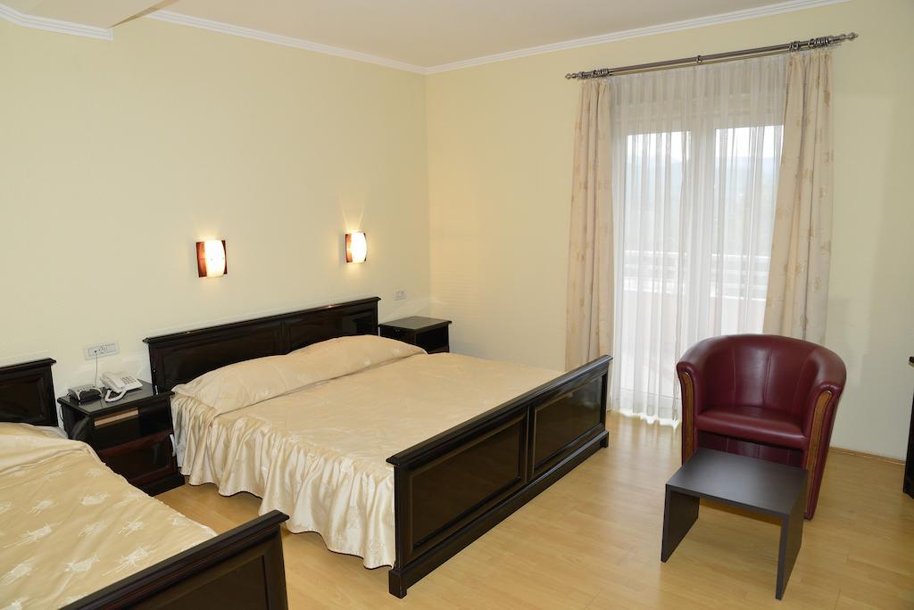 Hotel Venezia אימוטסקי מראה חיצוני תמונה